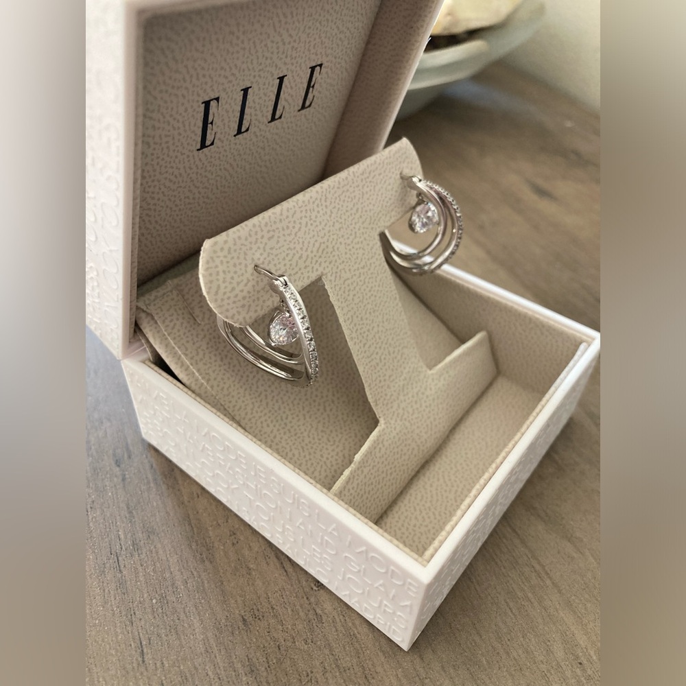 Elle earrings - Picture 2 of 4